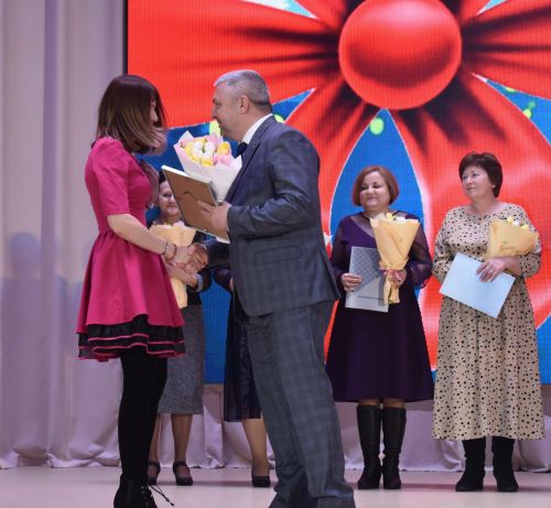 Весенний праздник для милых дам в Камских Полянах