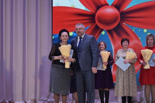 Весенний праздник для милых дам в Камских Полянах