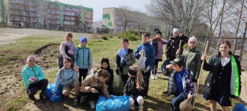 В Камских Полянах продолжается очистка территорий