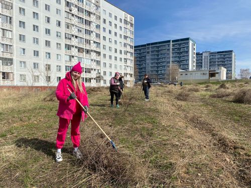 В Камских Полянах продолжается очистка территорий