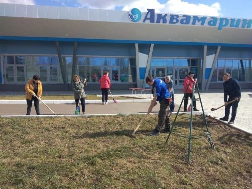 В Камских Полянах продолжается очистка территорий