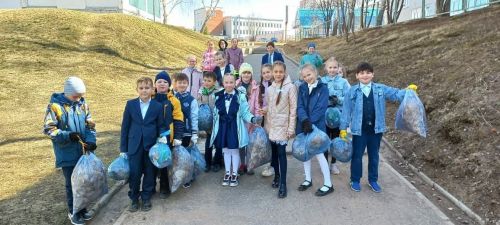 В Камских Полянах продолжается очистка территорий