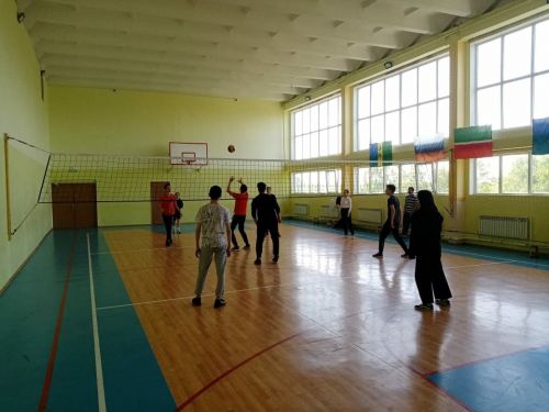 В камполянской школе № 2 прошло мероприятие «Волейбольный и баскетбольный квест»