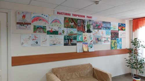 В ЦДТ «Радуга» прошла выставка рисунков Победы