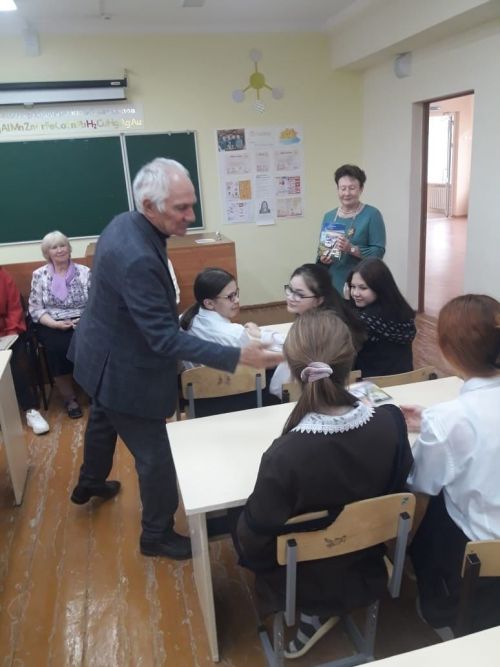 Камполянские представители литературного объединения «Родник» посетили школу в п. Трудовой