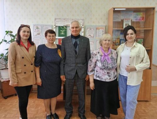 Камполянские представители литературного объединения «Родник» посетили школу в п. Трудовой