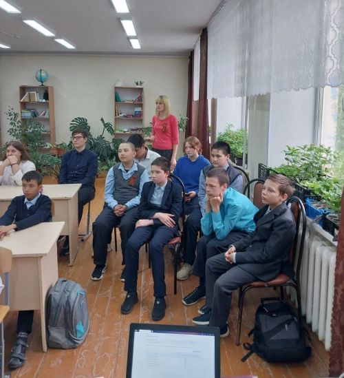 Камполянские представители литературного объединения «Родник» посетили школу в п. Трудовой