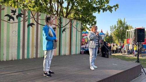 В сквере «Молодежный» состоялась праздничная программа, посвященная Международному Дню семьи