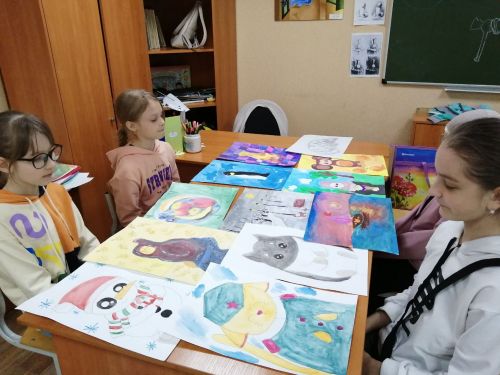 В ЦДТ «Радуга» начались зачеты в объединении изобразительного искусства «Палитра»