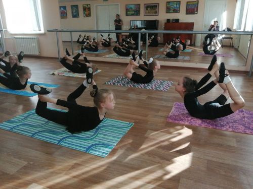 В группах образцового хореографического коллектива «Импульс» начались экзамены