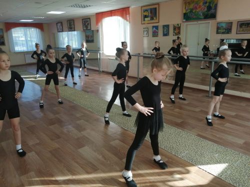 В группах образцового хореографического коллектива «Импульс» начались экзамены
