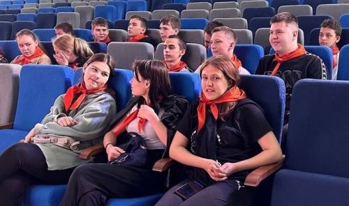 В КЦ «Чулман-Су» состоялось мероприятие, посвященное Дню пионерии