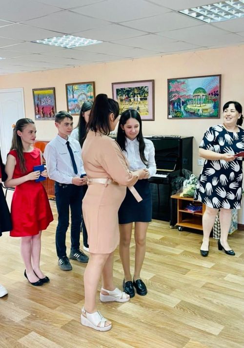В Камско - Полянской детской музыкальной школе прошёл выпускной вечер