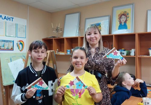 В ЦДТ «Радуга» провели мастер - класс по изготовлению писем-треугольников
