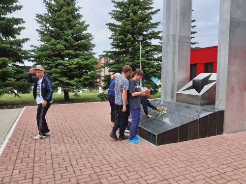 С проживающими Камско-Полянского дома-интерната совершили велопрогулку по живописным местам поселка