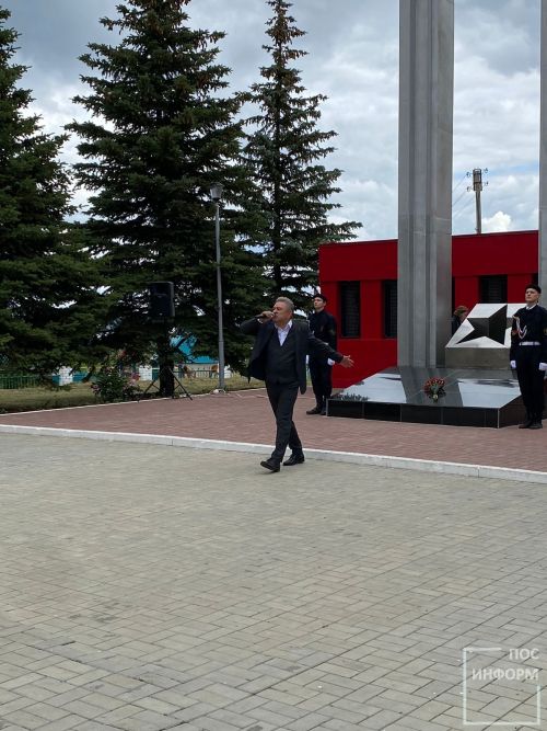В Камских Полянах население пришло на митинг, посвященный Дню памяти и скорби