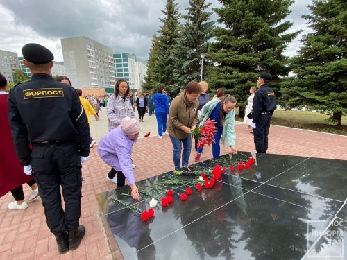 В Камских Полянах население пришло на митинг, посвященный Дню памяти и скорби