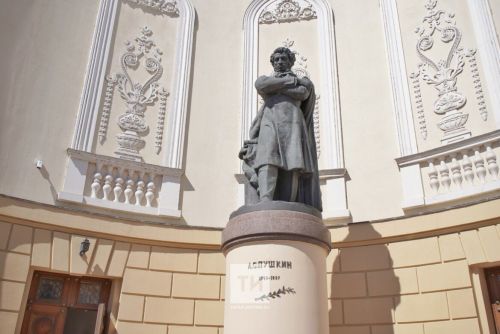 Сегодня отмечают день рождения великого русского поэта