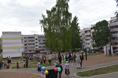Праздник двора отметили жители Камских Полян
