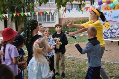 Праздник двора отметили жители Камских Полян