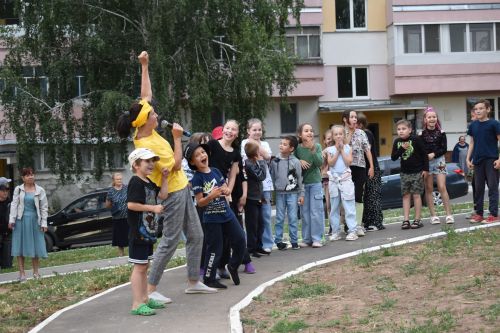Праздник двора отметили жители Камских Полян