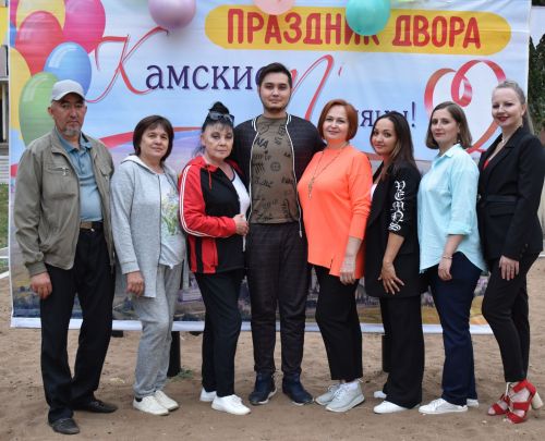 Праздник двора отметили жители Камских Полян