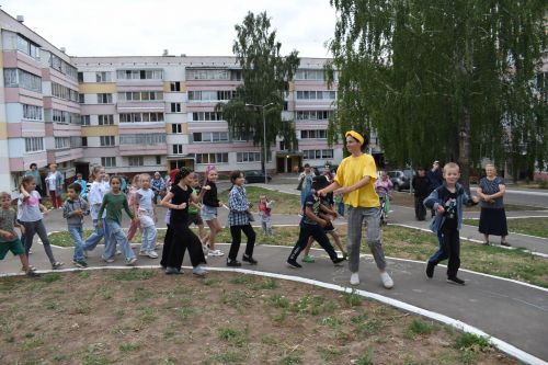 Праздник двора отметили жители Камских Полян