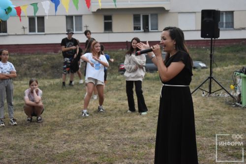 Добрый праздник «День двора» во втором микрорайоне