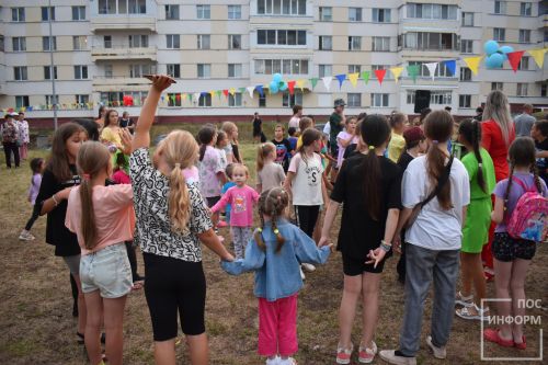 Добрый праздник «День двора» во втором микрорайоне