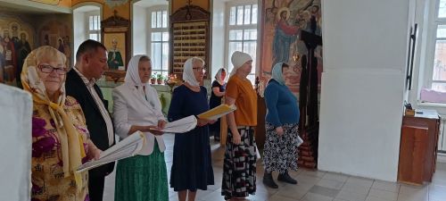 В Камских Полянах при церкви проходит кружок пения