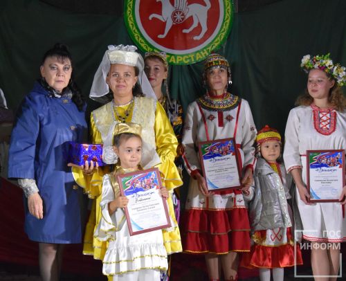 Камполянцы отметили День Республики