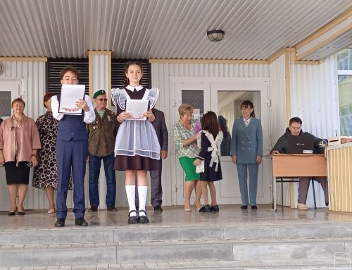 В Камско-Полянской школе № 1 прошли торжественные линейки, посвященные Дню знаний