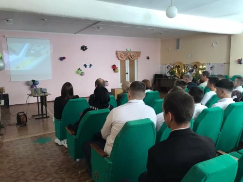 В Камско-Полянском филиале «Нижнекамский многопрофильный колледж» состоялась торжественная линейка