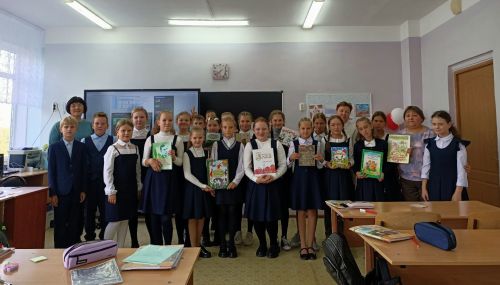 Для учащихся камполянской школы № 2 прошло литературное знакомство, посвященное 115 - летию детского писателя Абдуллы Алиша