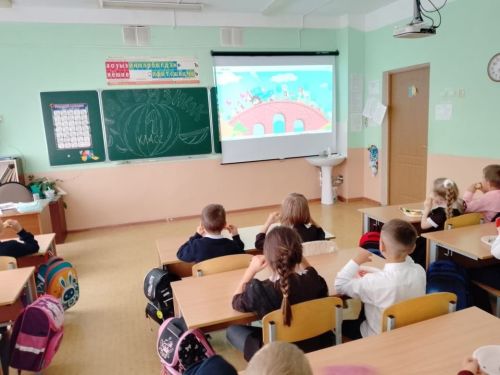 В камполянской школе № 1 прошел арбузник