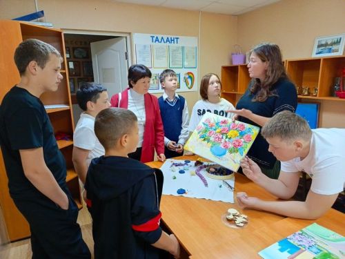 Следом за дошколятами в ЦДТ «Радуга» пришли школьники