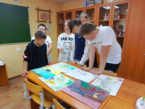 Следом за дошколятами в ЦДТ «Радуга» пришли школьники