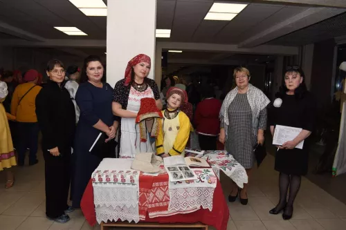 В Камских Полянах состоялся фестиваль национальных культур «Единая семья - Россия»