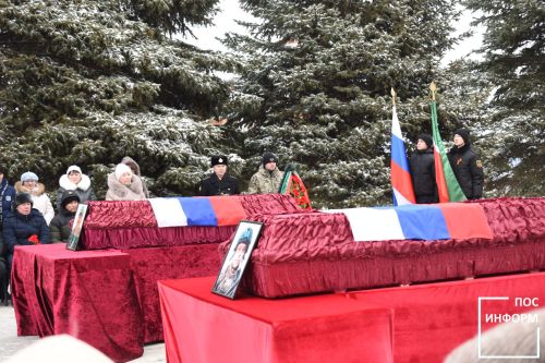 В Камских Полянах простились с погибшими на СВО