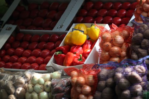 Какие продукты лучше приобрести для новогоднего стола заранее