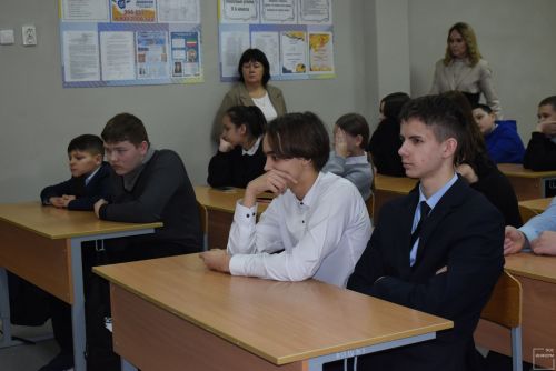 Для школьников выступили участники агитпохода «Марш Памяти»