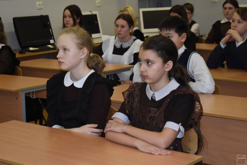 Для школьников выступили участники агитпохода «Марш Памяти»
