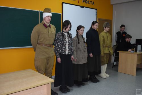 Для школьников выступили участники агитпохода «Марш Памяти»
