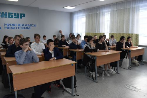 Для школьников выступили участники агитпохода «Марш Памяти»