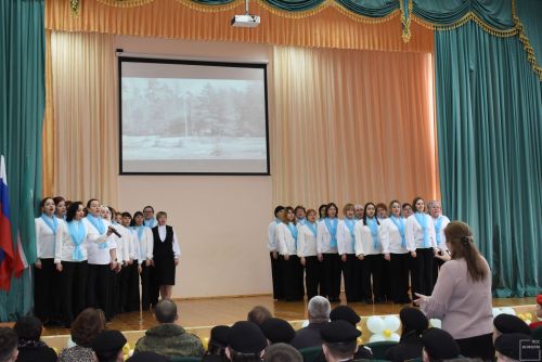 В школе № 1 прошла встреча с героем России