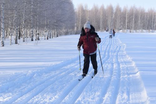 Жители Камских Полян приняли участие в массовом забеге по лыжным гонкам «Лыжня Камских Полян — 2024» (Фоторепортаж)