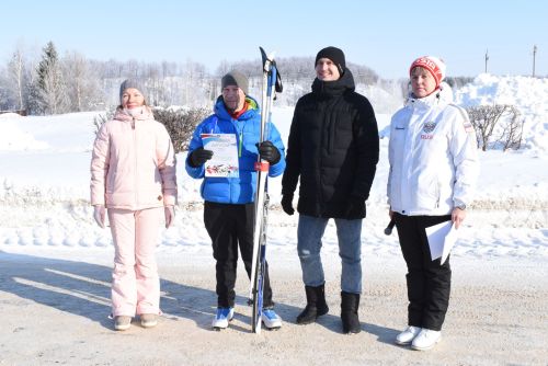 Жители Камских Полян приняли участие в массовом забеге по лыжным гонкам «Лыжня Камских Полян — 2024» (Фоторепортаж)