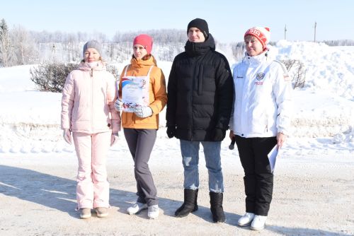 Жители Камских Полян приняли участие в массовом забеге по лыжным гонкам «Лыжня Камских Полян — 2024» (Фоторепортаж)