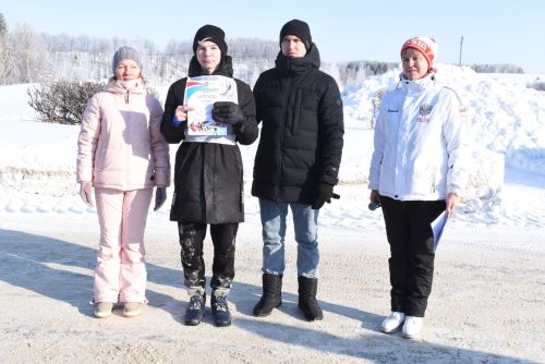 Жители Камских Полян приняли участие в массовом забеге по лыжным гонкам «Лыжня Камских Полян — 2024» (Фоторепортаж)