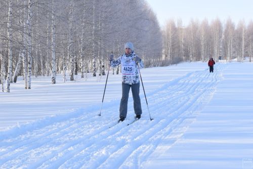 Жители Камских Полян приняли участие в массовом забеге по лыжным гонкам «Лыжня Камских Полян — 2024» (Фоторепортаж)